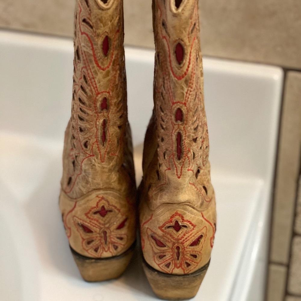 Corral Boots - Picture 4 of 6